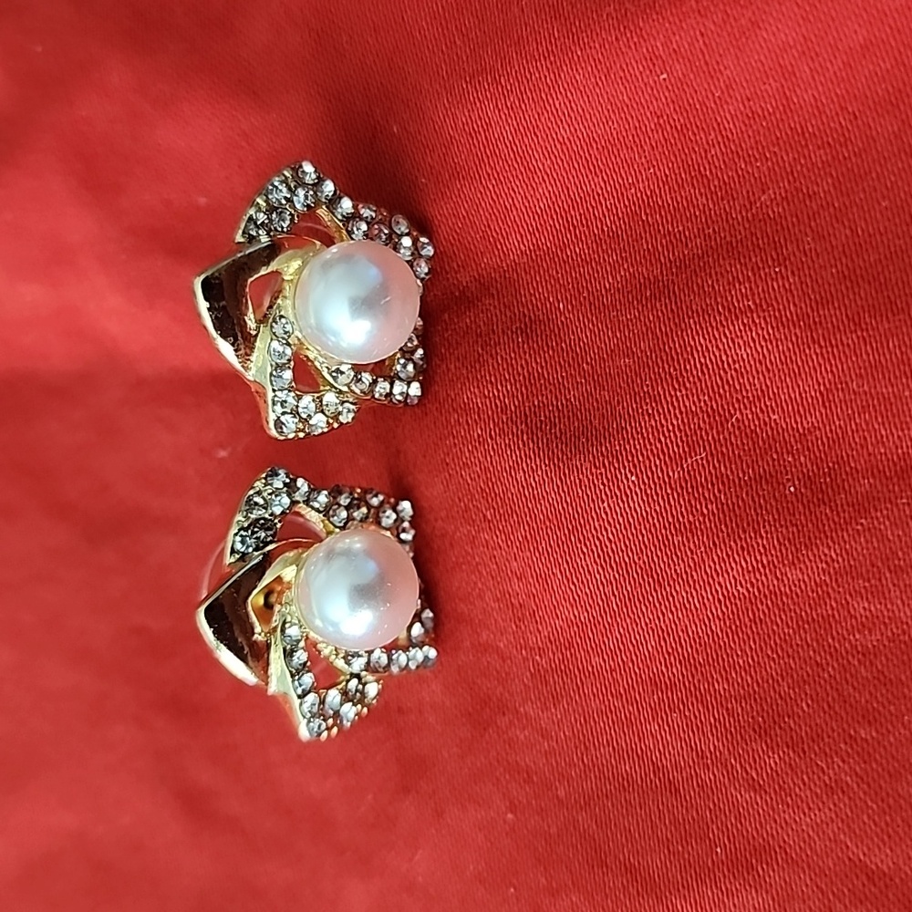 Pearl & Crystal Earrings